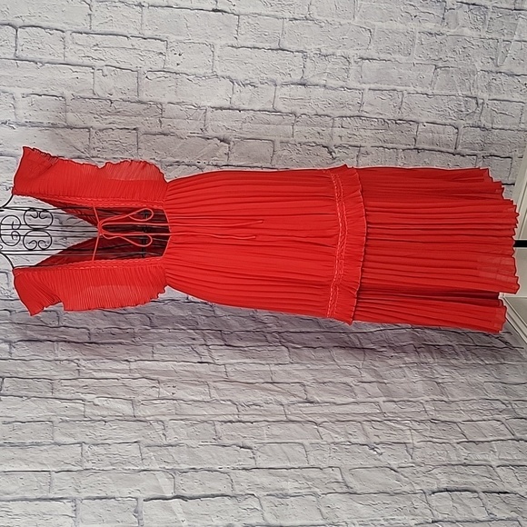 HIDDEN LABEL Red Ruffled, Lace, and Pleated Midi‎ Dress Small - Picture 11 of 12
